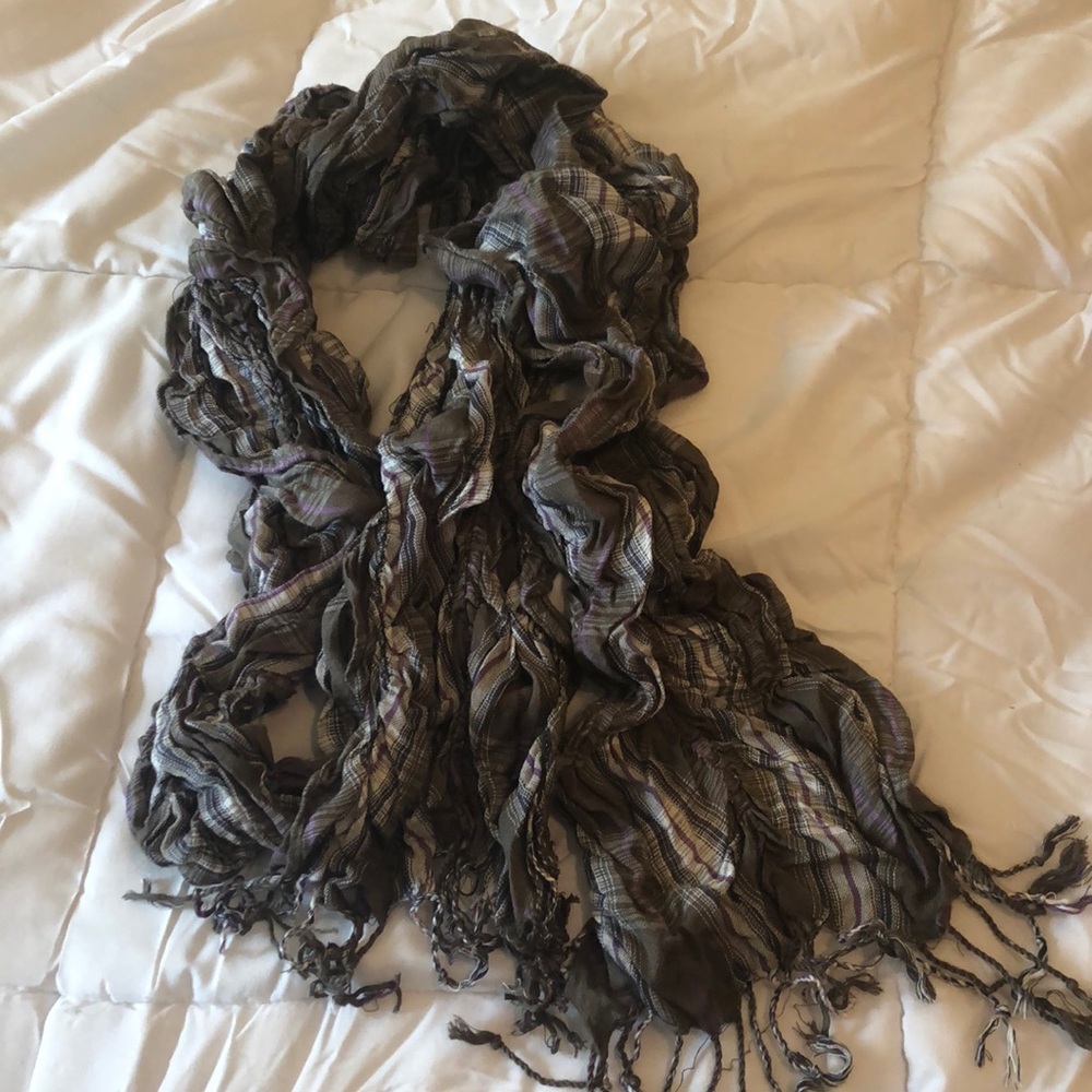 Cinched Scarf with Fringe